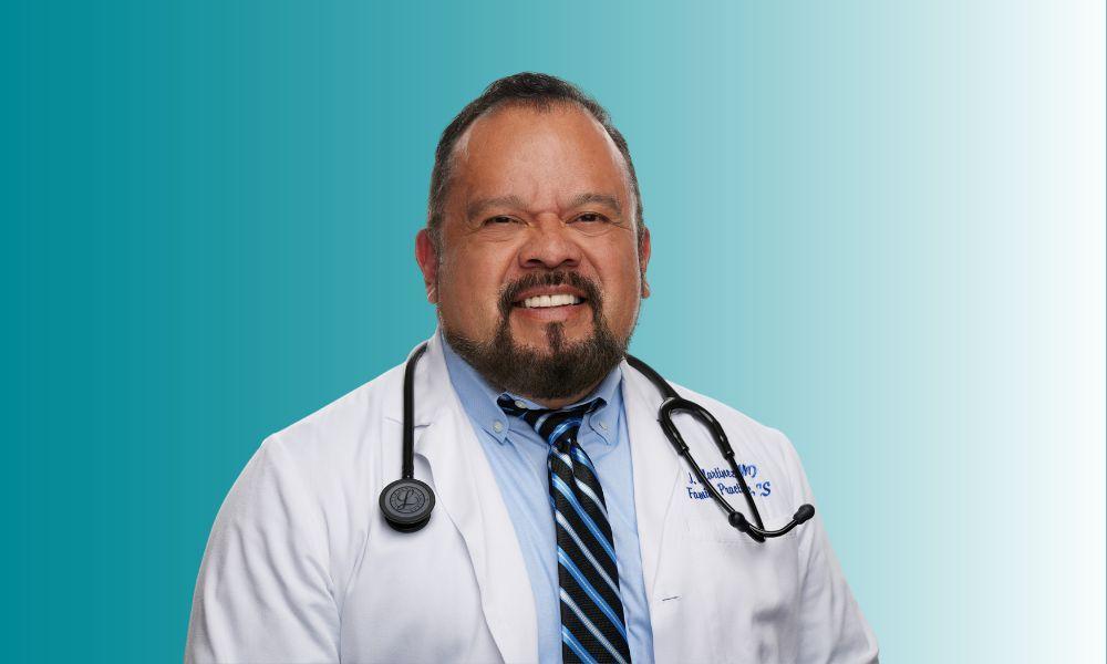 portrait photo of Dr. Martinez
